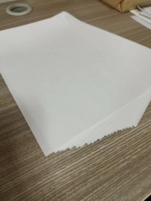 Papel de libro sin revestimiento de gran volumen sin madera fabricado para la producción de formas personalizadas