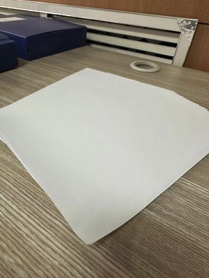 Papel de libro sin revestimiento de gran volumen sin madera fabricado para la producción de formas personalizadas
