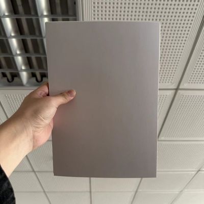 Papel de marfil antiarrugas 210/230/250/270/300gsm FBB/GC1/C1S con celulosa química y estándar