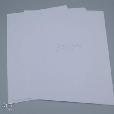 Papel blanco sin revestimiento de madera, papel de unión sin recubrimientos, escritura lisa, 100% de pulpa virgen