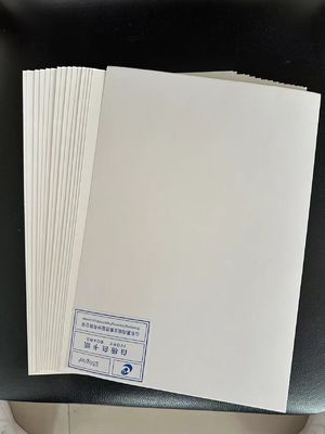 Impresión personalizada de papel de venta en caliente 210/230/250/270/300gsm FBB/GC1/C1S de estándar