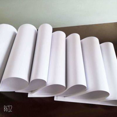 Papel de fianza 60 gm 70 gm 80 gm Papel offset blanco sin revestimiento sin madera con doble recubrimiento lateral