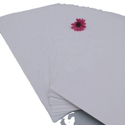 Papel offset sin madera de color de 55 a 150 gramos