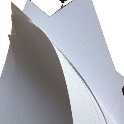 Papel offset sin madera de color de 55 a 150 gramos