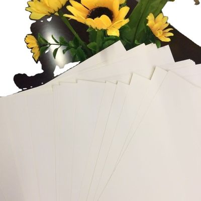 Impresión offset de papel de caja plegable de marfil ecológico con pulpa de madera a precios competitivos