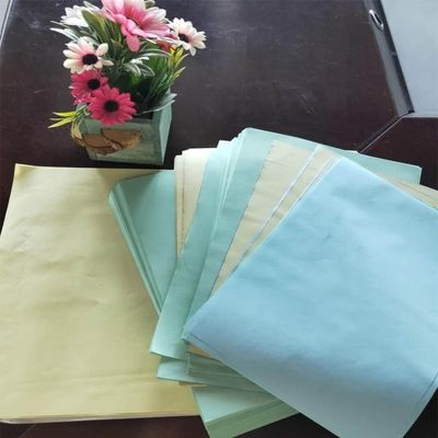 Papel sin carbono NCR de 3 capas La solución perfecta para las necesidades de oficina comercial a granel