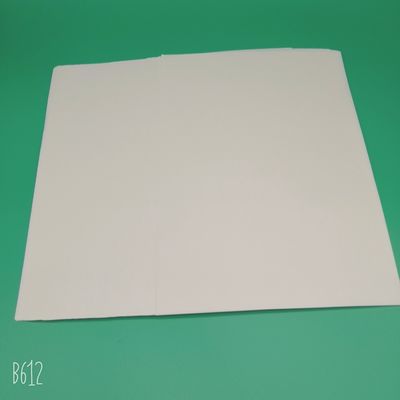 Papel de pulpa de madera 68/78/98/118gm Hoja o bobina de paquete Color crema de la fábrica de Baiyun