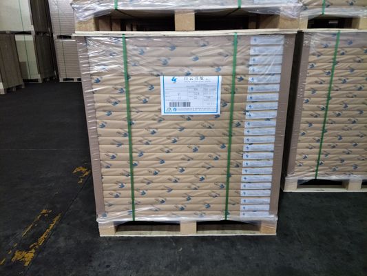 Papel de pulpa de madera 68/78/98/118gm Hoja o bobina de paquete Color crema de la fábrica de Baiyun
