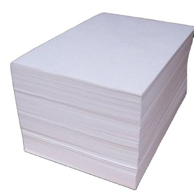 Papel offset sin madera para la impresión de libros en grandes cantidades