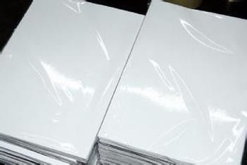 Pedido personalizado C2s Art Paper 80gsm 90gsm 100gsm 150gsm 170gsm 300gsm para la impresión de tarjetas de nombre