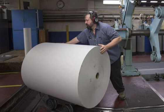 En el caso de los cartones blancos de celulosa química-mecánica/FBB/C1S/GC1/Cartón de caja plegable en el mercado competitivo