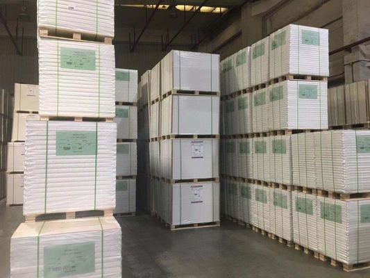 Revestido con cartón GC1/C1S/Ivory de Ningbo/APP/Chenming/Bohui/IP fábricas de solar Virgin Pulp