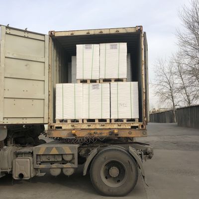 Material del producto Papel de arte de C2s blanco revestido para la impresión de revistas 610 mm