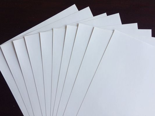 Papel de celulosa química-mecánica de doble cara revestido C1S / C2S Papel fino de alta brillantez / Matt Art